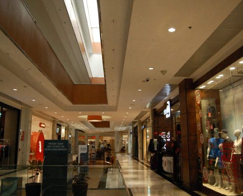 Artigos  Ventilação natural reduz o consumo de energia elétrica em Shopping Centers